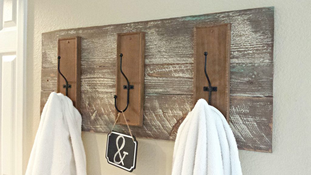 How Do You Like to Hang… 6 Ways to Hang Your Bathroom Towels